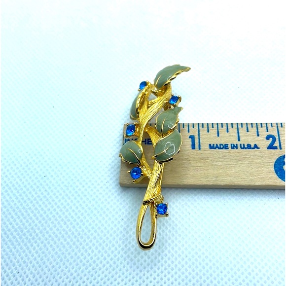 Vintage LIA Gold-tone Green Enamel Leaves Blue Rhinestones Brooch / Pin - Picture 6 of 8